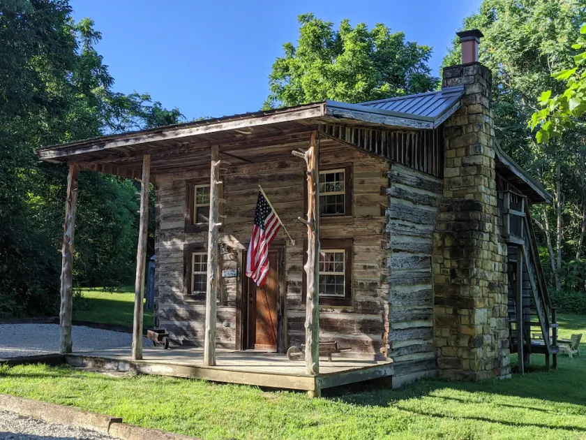Nancy Kentucky 1800s log cabin - Image 1