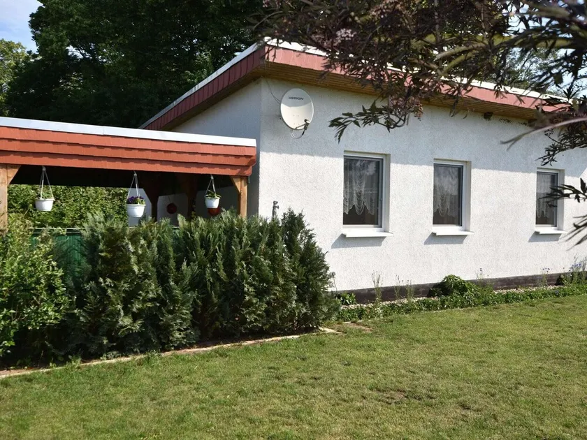 Charming Bungalow in Boiensdorf Near Beach - Image 1