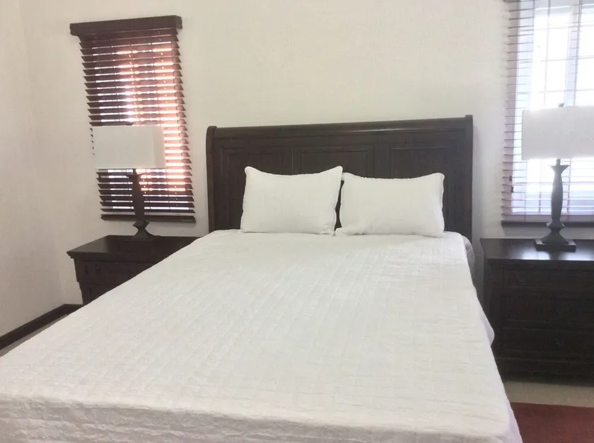 Beautiful furnished apartment with all modern amenities - Image 1