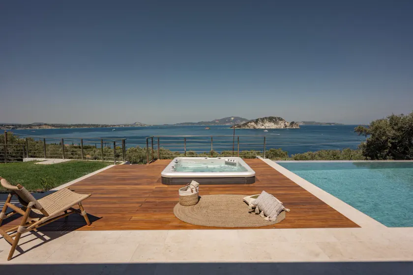 Alba Villa, - Image 1