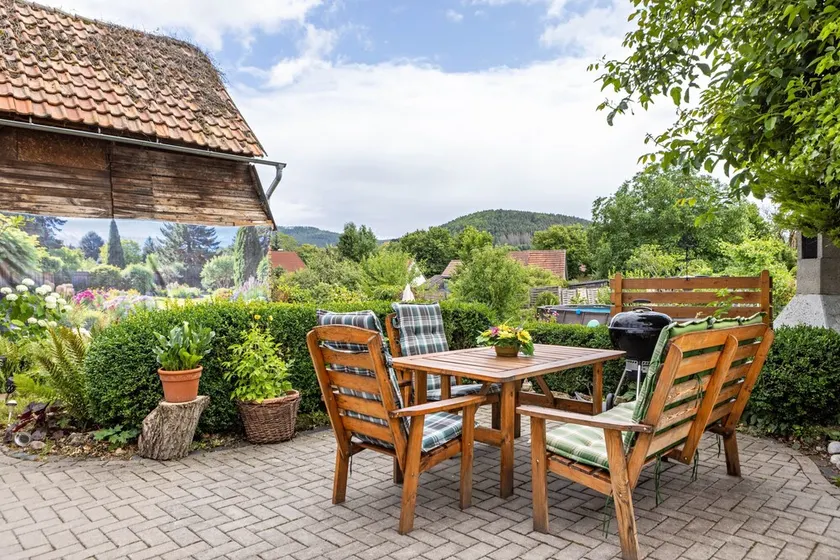 Apartamento \"Burgblick\" com vista para a montanha, terraço partilhado e acesso Wi-Fi - Image 1