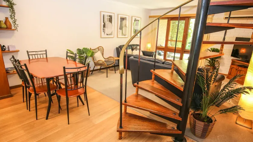 Cedar Holiday Units - Apartment 3 - Image 1