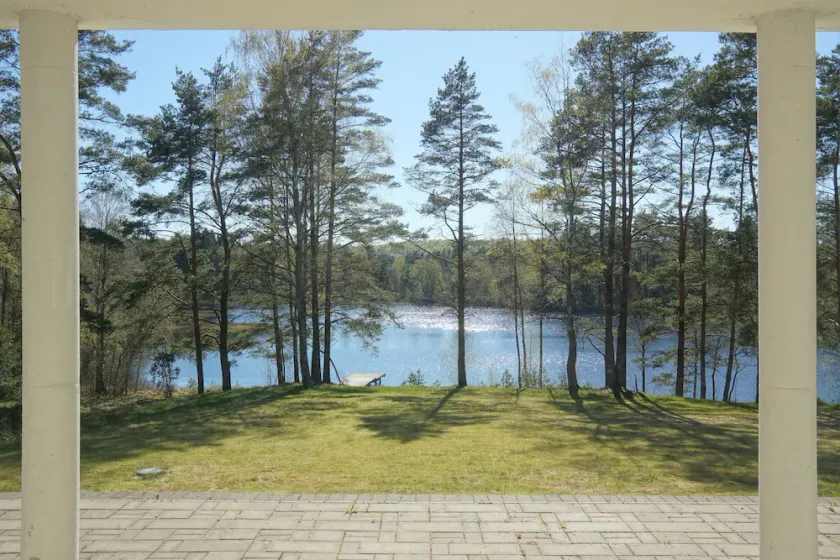 Landvilla at bathing lake in idyllic nature - Image 1