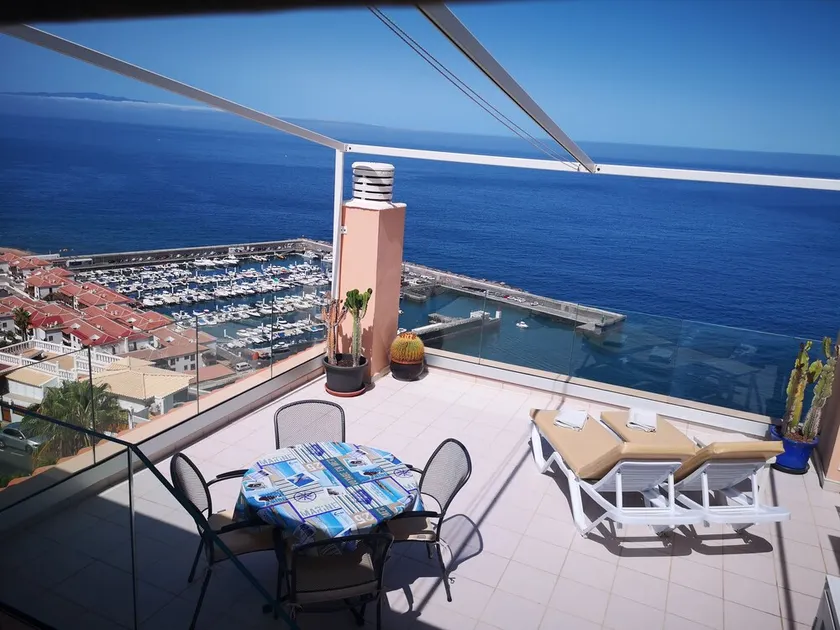 SPECTACULAR SUNNY APARTMENT WITH WIFI, POOL, PANORAMIC CLIFF & SEA VIEWS. - Image 1