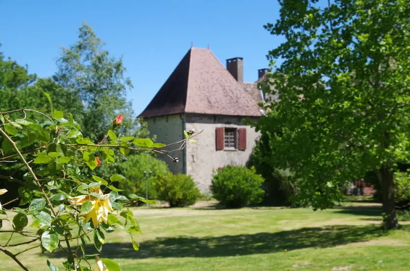 Apartment in Dependance of a hunting lodge from the 14th century - Image 1