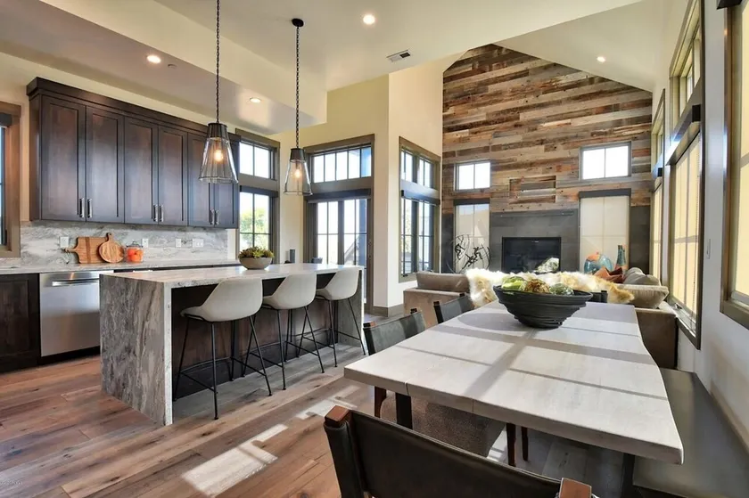 Luxury Amenities, Bonus Room, Great Location + Recreation! - Image 1