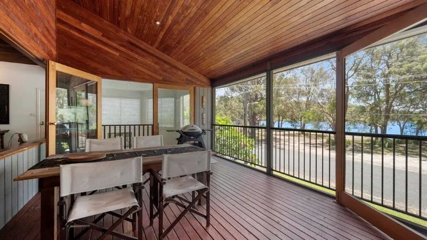 Lakeside Lodge - Image 1