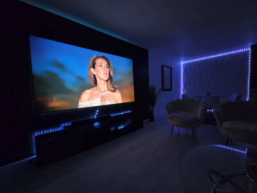 Ultimate Retreat: 98\" Cinema + Arcade Game Room + BBQ + Airport - Image 1