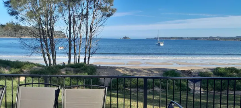 The Beach House, Right on the Beach - Image 1