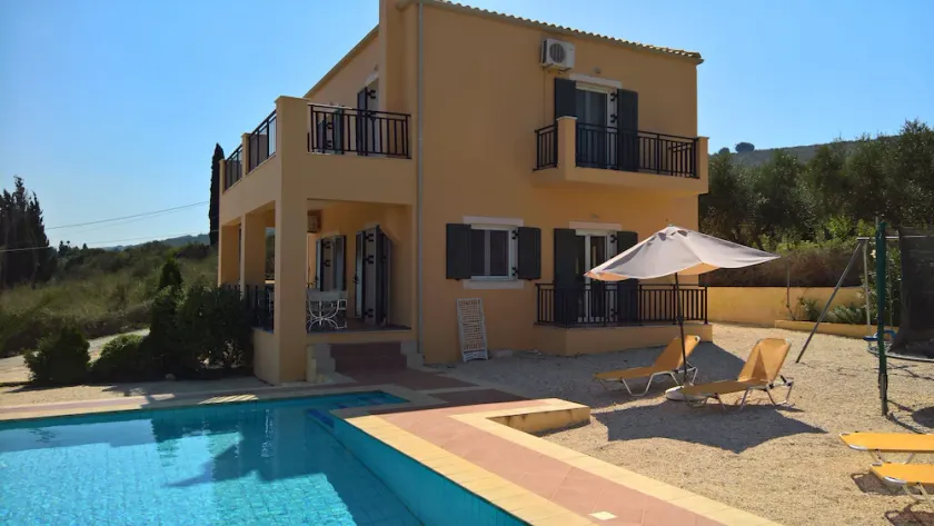 Large 4 bedroom family villa, fabulous Sea views private pool with Jacuzzi seat - Image 1