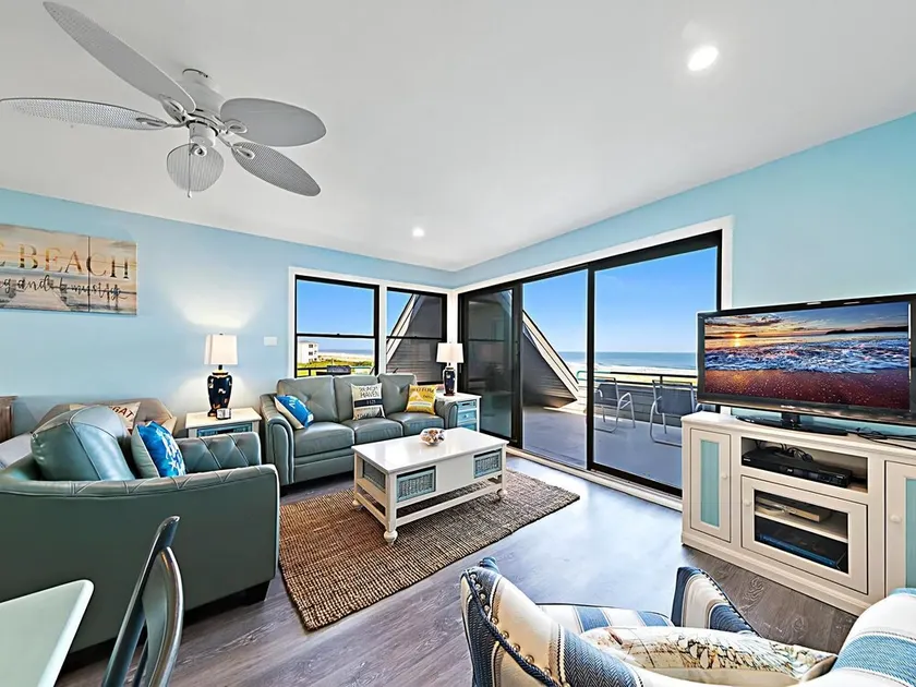 2 bedroom 2 bath 3rd floor Fishery Condo with fabulous ocean views - Image 1