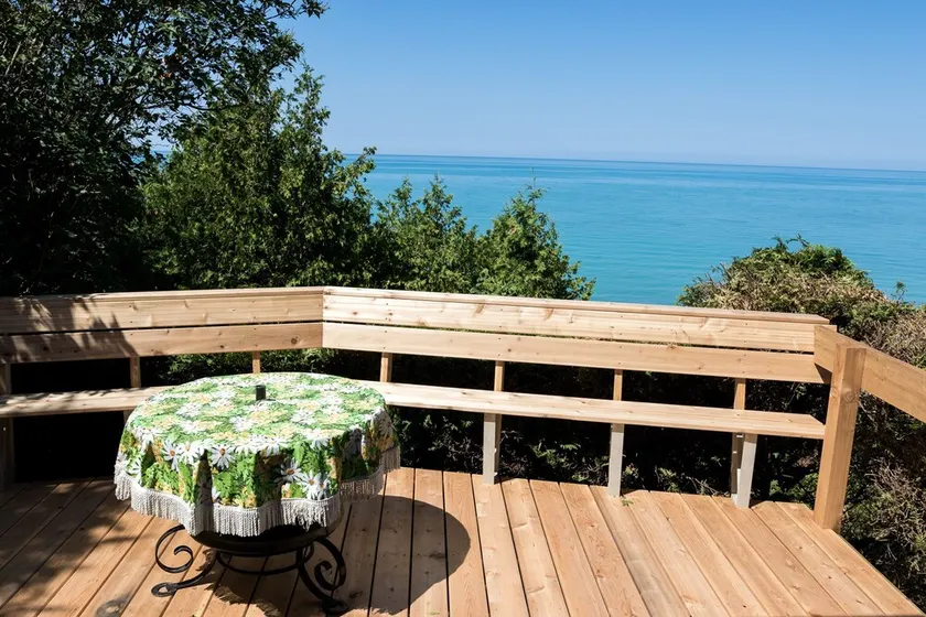 Peach of a private beach! Waterfront cliff cottage near Bayfield - Image 1