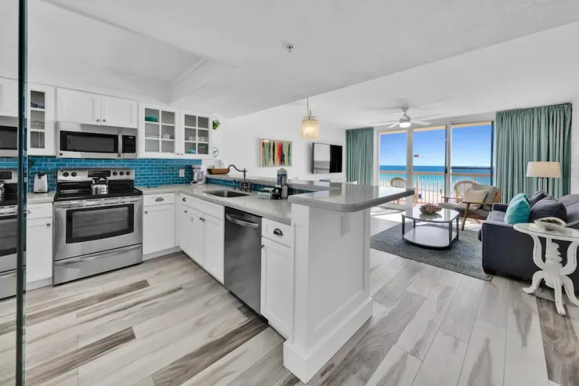 Pelican Beach 307 - Image 1