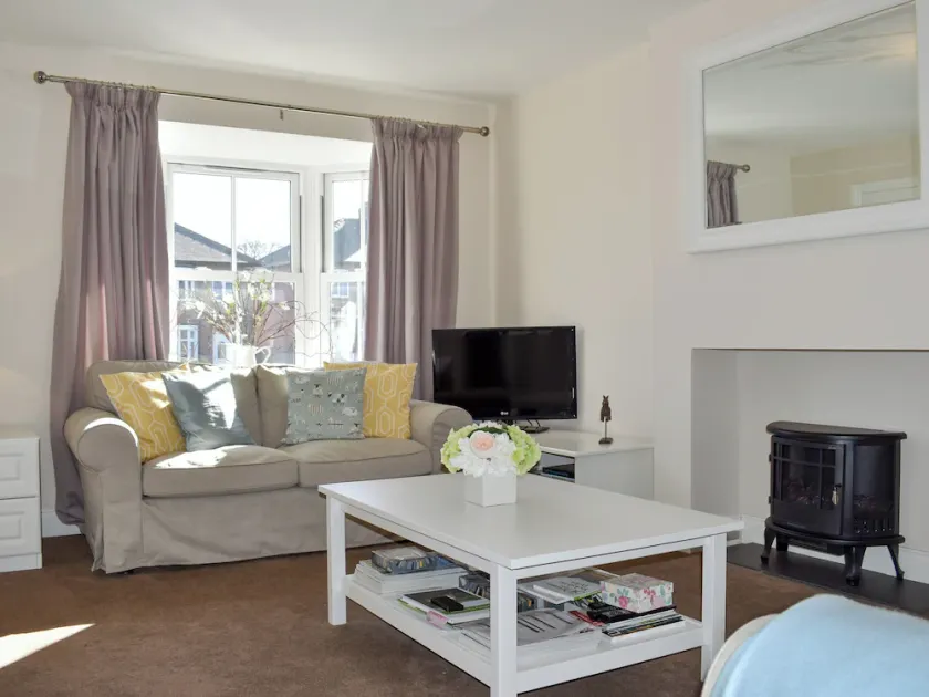 3 bedroom accommodation in Leyburn - Image 1