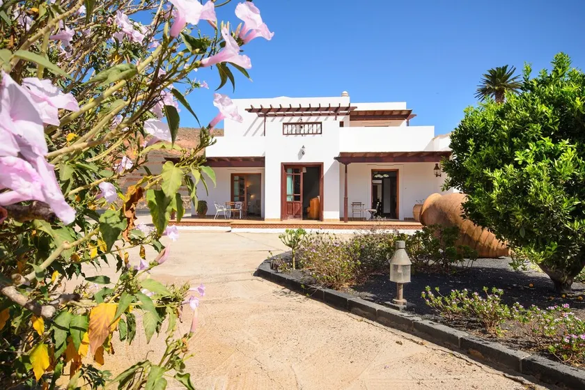 Tranquil Country Estate “Finca Remedios” with Terrace, Garden & Wi-Fi - Image 1
