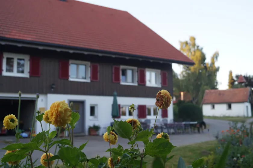 Farmhouse vacation rental in the beautiful Allgäu region, featuring a lawn for sunbathing and a barbecue area - Image 1