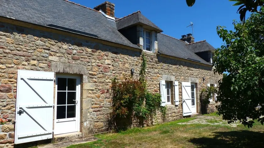Crac'h, charming longère in a quiet location - Image 1