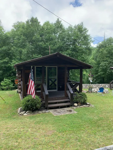 Maggie Valley Cabin off the Blue Ridge Pkwy. - Image 1