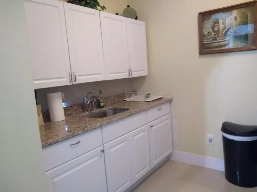 Open Style One Bedroom - Image 1