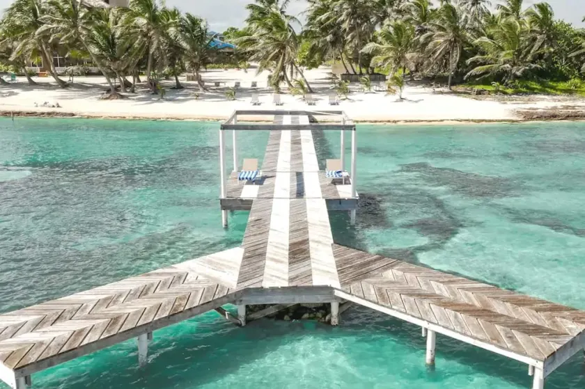Lush Beachfront Villa Azul with Private Staff - Image 1