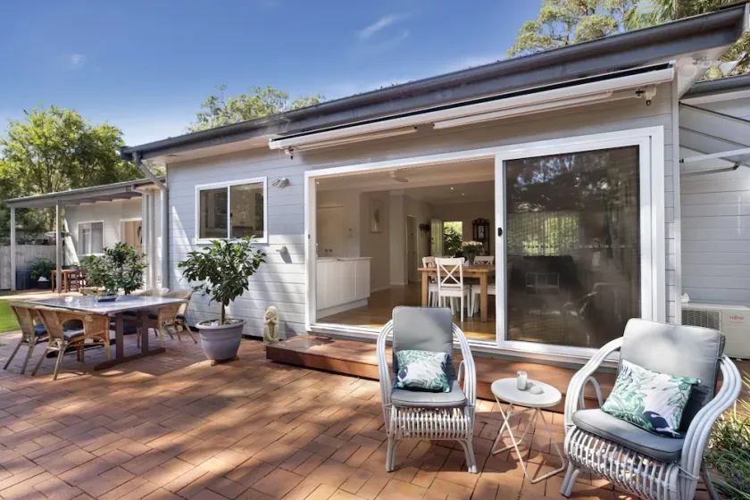 Pearl Bliss, a sundrenched, secluded oasis 200m from spectacular Pearl Beach - Image 1