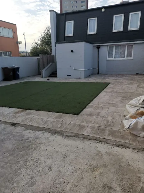 The property is located 8 minutes walk to the Tilbury station. - Image 1