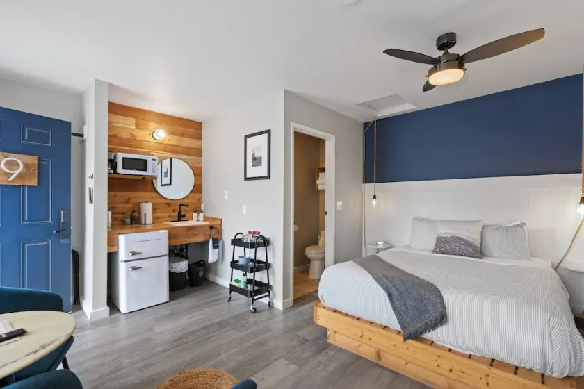 Your Home Away From Home! Pet-friendly, Free Parking, Near Long Beach Boardwalk - Image 1