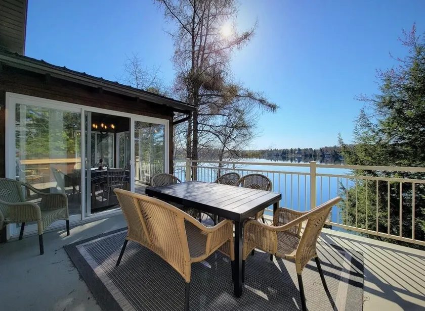 Cozy retreat in Orford on beautiful Bowker lake - Image 1