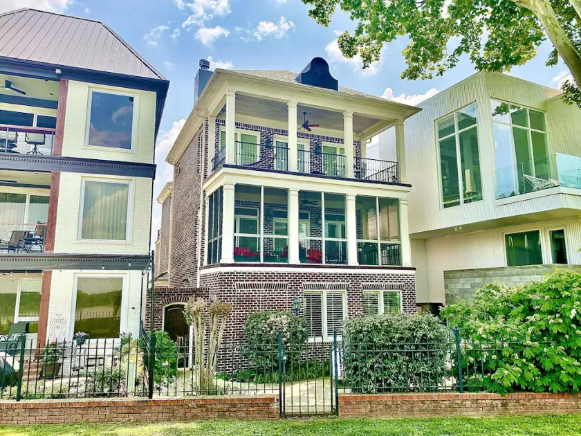 Memphis Dream House - 6 bedrooms - ON THE RIVER - Pool + Elevator + Gym + VIEWS - Image 1