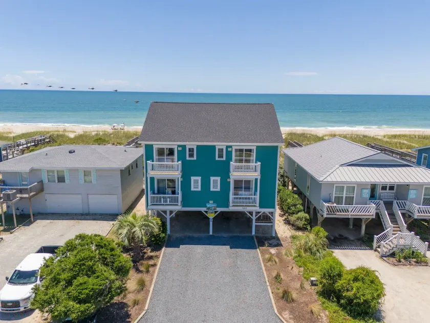 Hobbs Realty - Fall in love in this beautiful oceanfront home with a private pool. \"That's A Moray!\" - Image 1