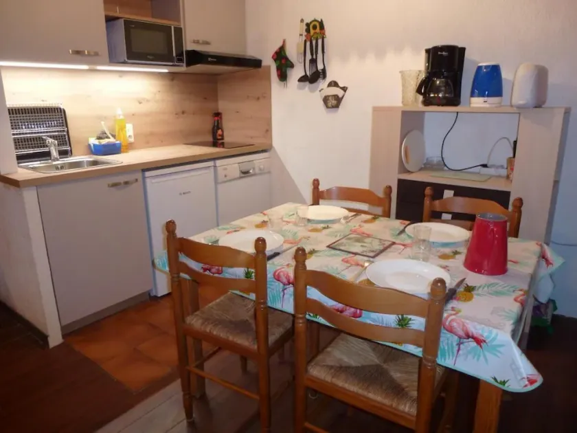 200m from ski slopes, 2nd floor, view ski slopes, balcony, 23m², Les Gets - Image 1