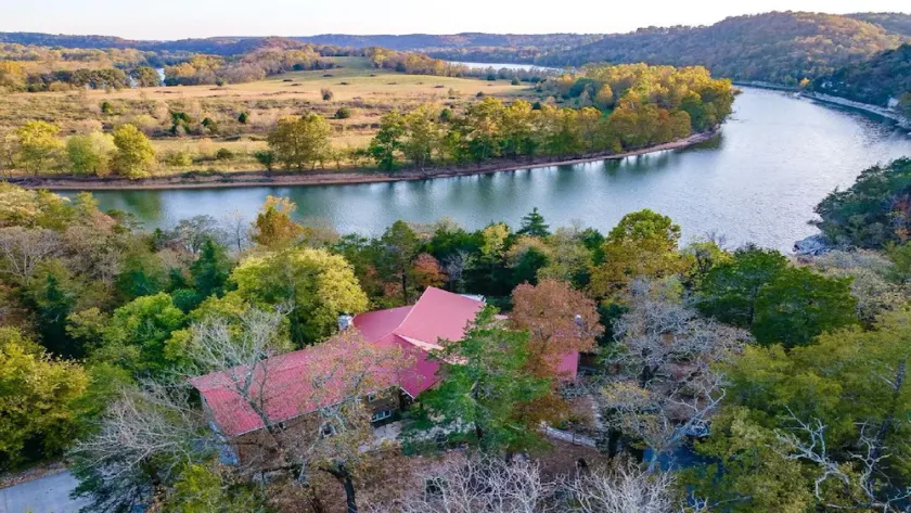 Private Retreat For You w/HEATED Pool, Private Dock,  Activity gym, 100 acres! - Image 1