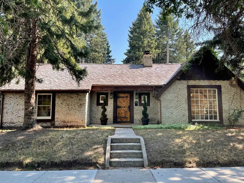 Wonderful \"Cottage Like\" 30 day minimum Rental near Downtown and MSU - Image 1