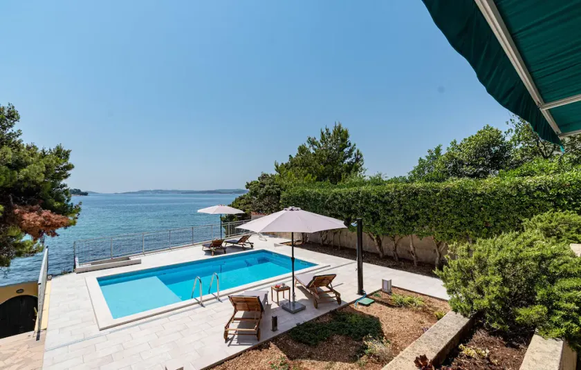 Beautiful home in Orebic - Image 1