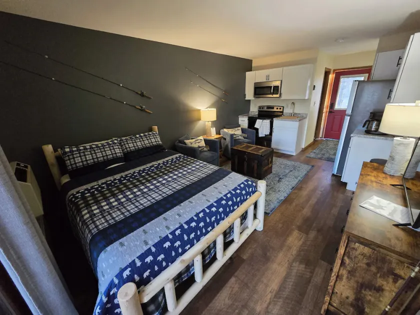 Birch Point Resort Condo #17 - Nelson Lake, Hayward Wi - Image 1