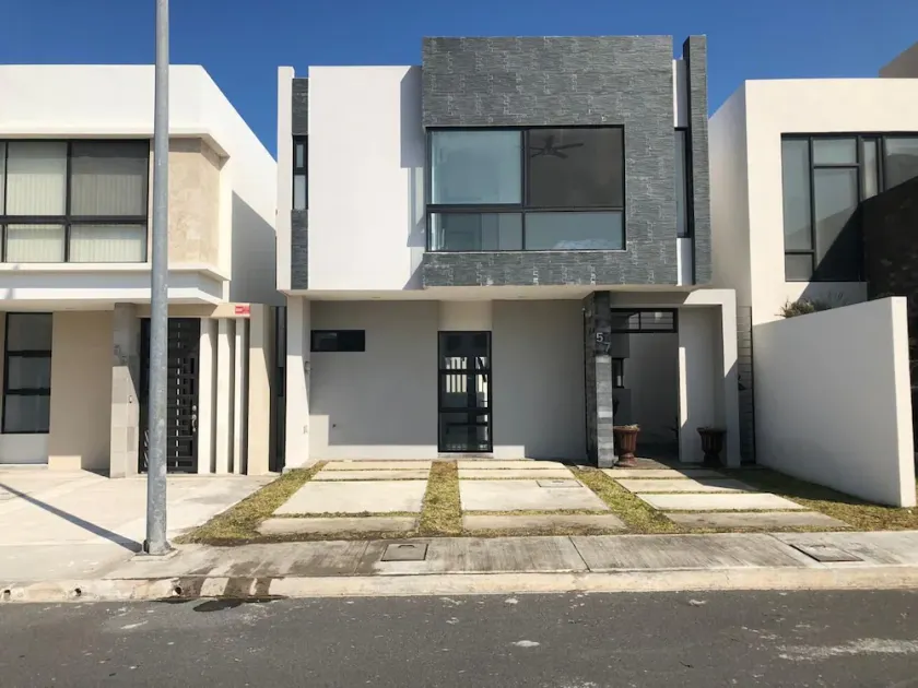 ¡Vive México, tu hogar lejos de casa! - Image 1