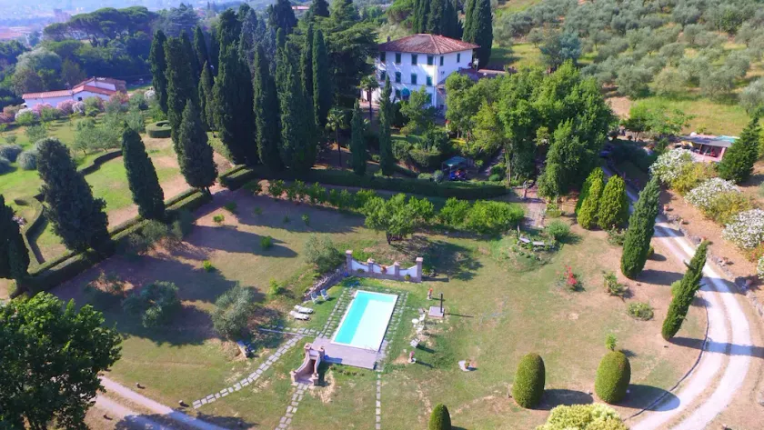 Villa in Uzzano with Private Pool & Garden - Image 1