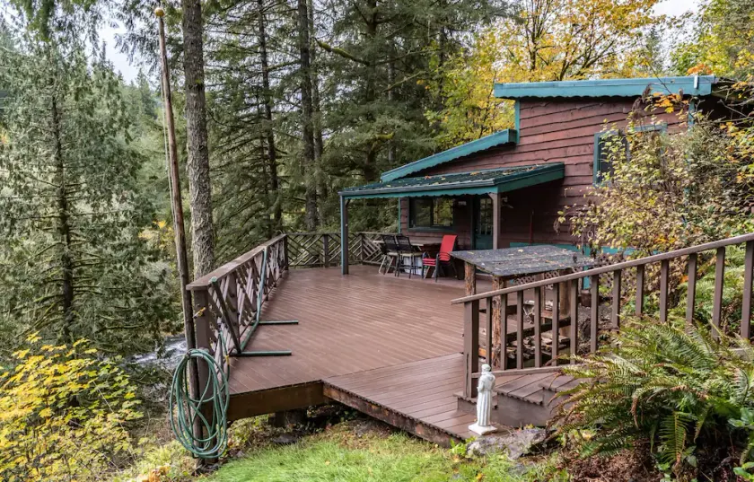 Welch Cabin: A BnB For All Seasons - Image 1