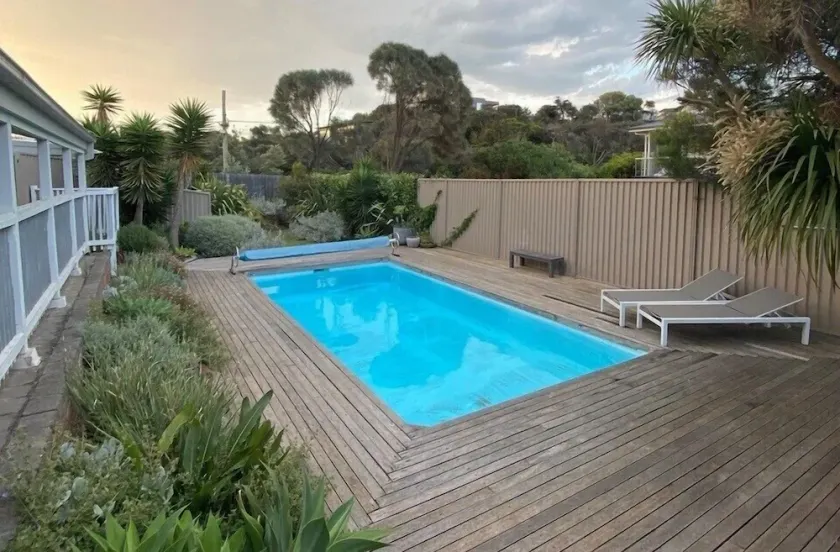 FABULOUS FOAM COASTAL HOLIDAY HOME, SOLAR POOL & ENTERTAINER, BLAIRGOWRIE - Image 1