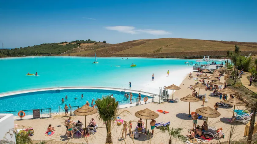 Alcazaba Lagoon 2165 - Image 1
