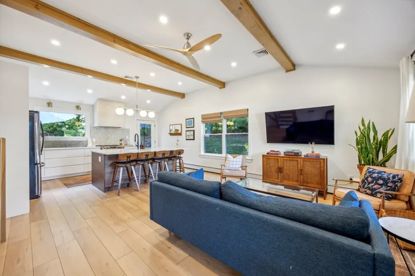 Stylish 4BR Home w/ EV Charger | Fam & Pet Ready - Image 1
