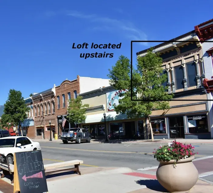 Charming historic loft close to restaurants, shopping and Arkansas river! - Image 1