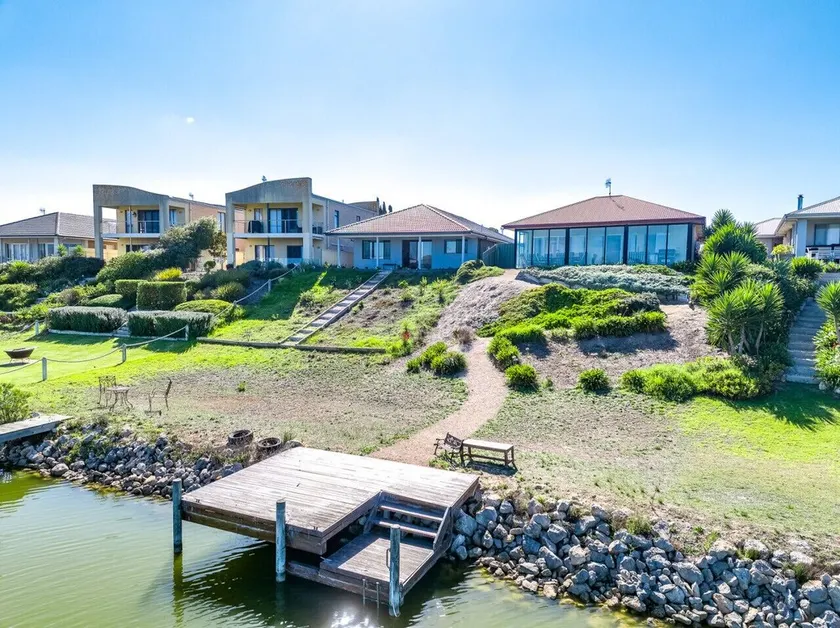 35 Blanche Parade, Hindmarsh Island - Image 1