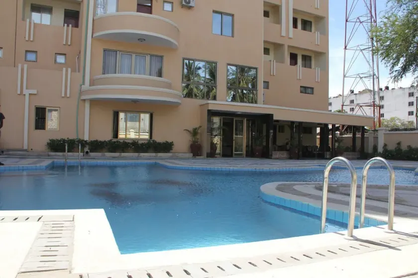 Jambo Travellers Hotel - Image 1