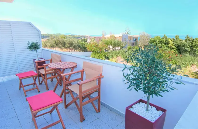 Cozy and bright apartment, next to the beach - Image 1