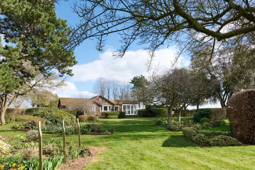 Sunset Cottage - Image 1