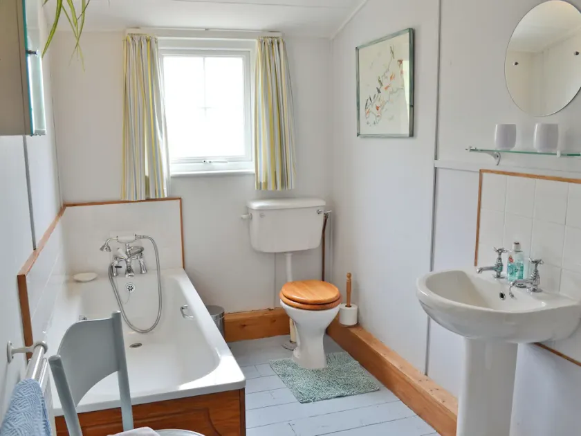 3 bedroom accommodation in St Just, near Penzance - Image 1