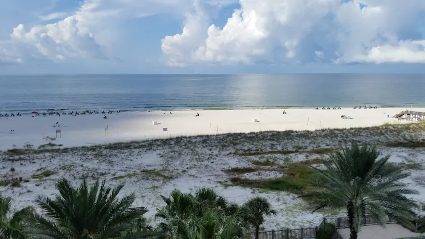 Well-appointed condo with amazing views pool & hot tub - Close to beach - Image 1