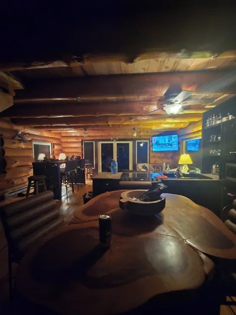 Lake Front Log Cabin - Image 1