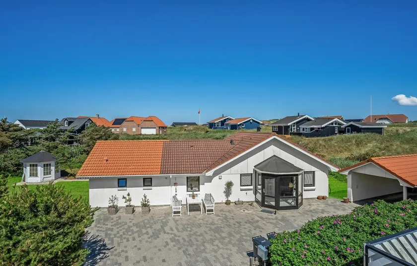 Dejlig bolig i Blokhus med køkken - Image 1